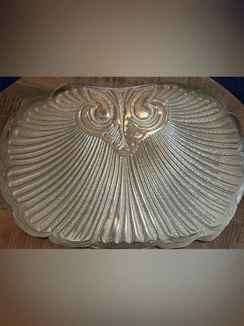 Gleaming Gold Vinyl Scalloped Shell Design Placemats Set of 6 Art Deco Vtg 80’s
